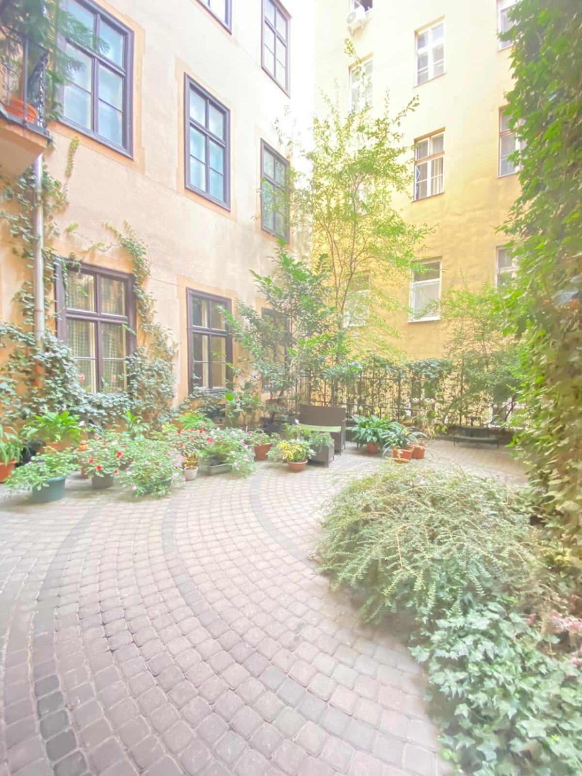 Bbudapest River Park Exterior photo